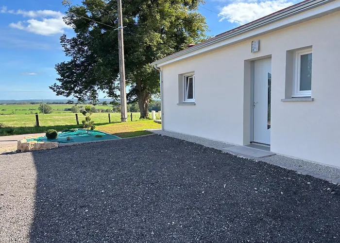 Le Nid Des Moises, Pavillon Neuf